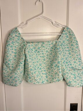 Levi’s floral top - size small